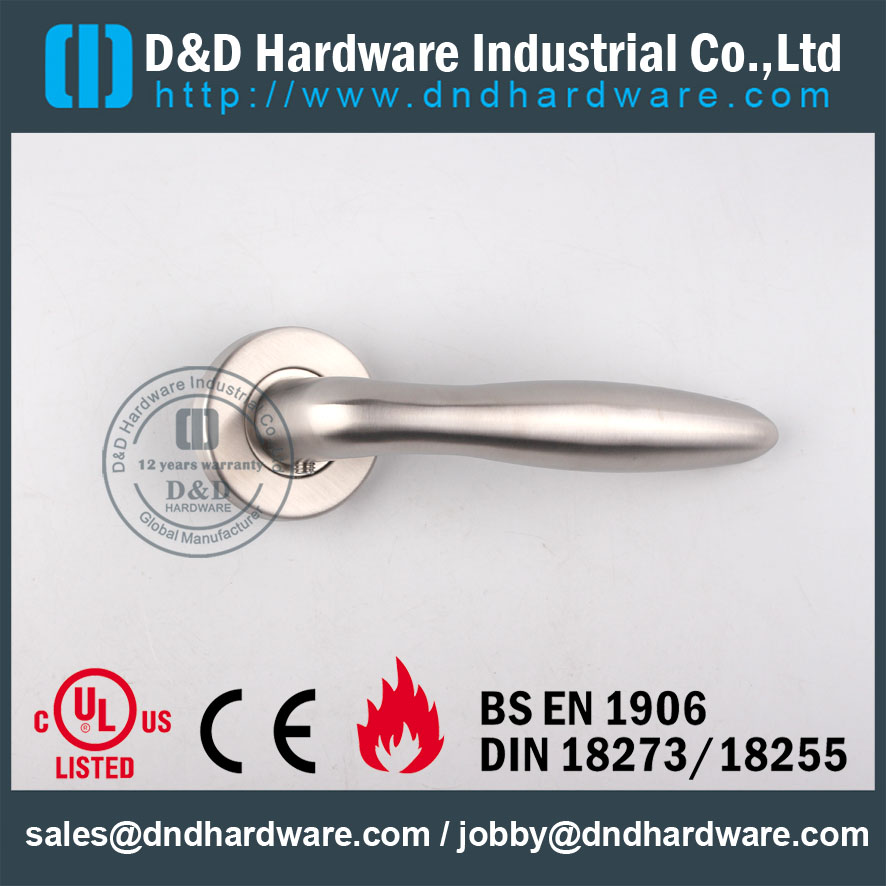 D & D Hardware-Grade 304 Ручка для труб DDTH036